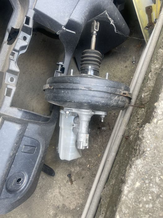 ,capota, caseta de directie,cadru motor, cutie de vitrze, Logan 2