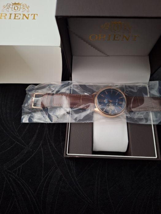 Чисто нов ръчен часовник Orient Double Lion Classic .