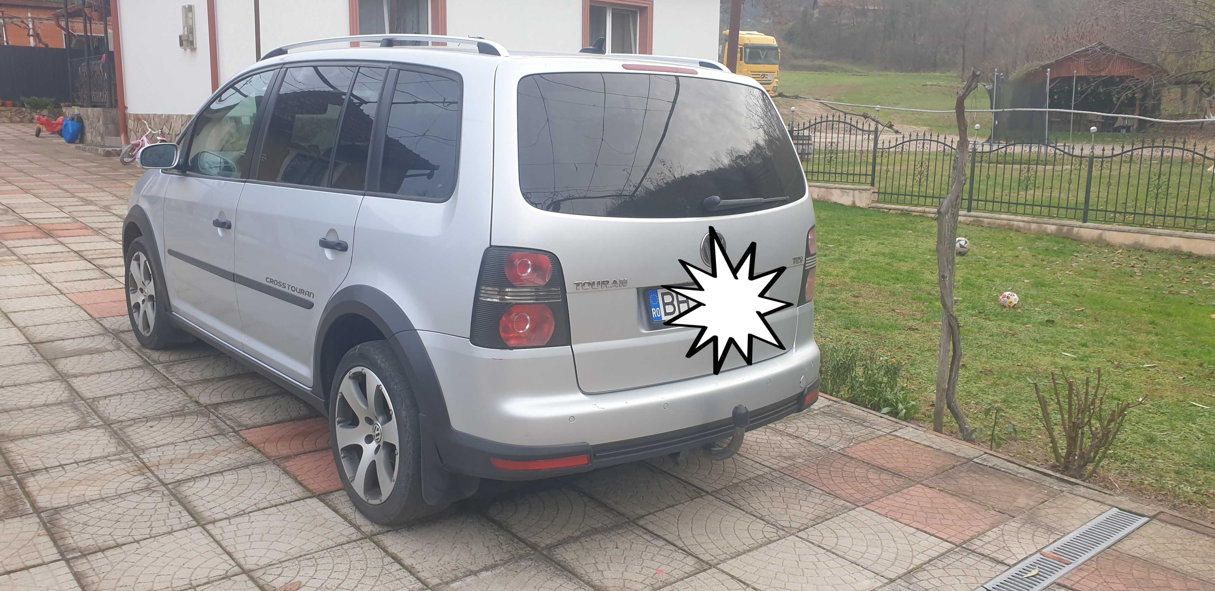 De vanzare VW TOURAN Cross