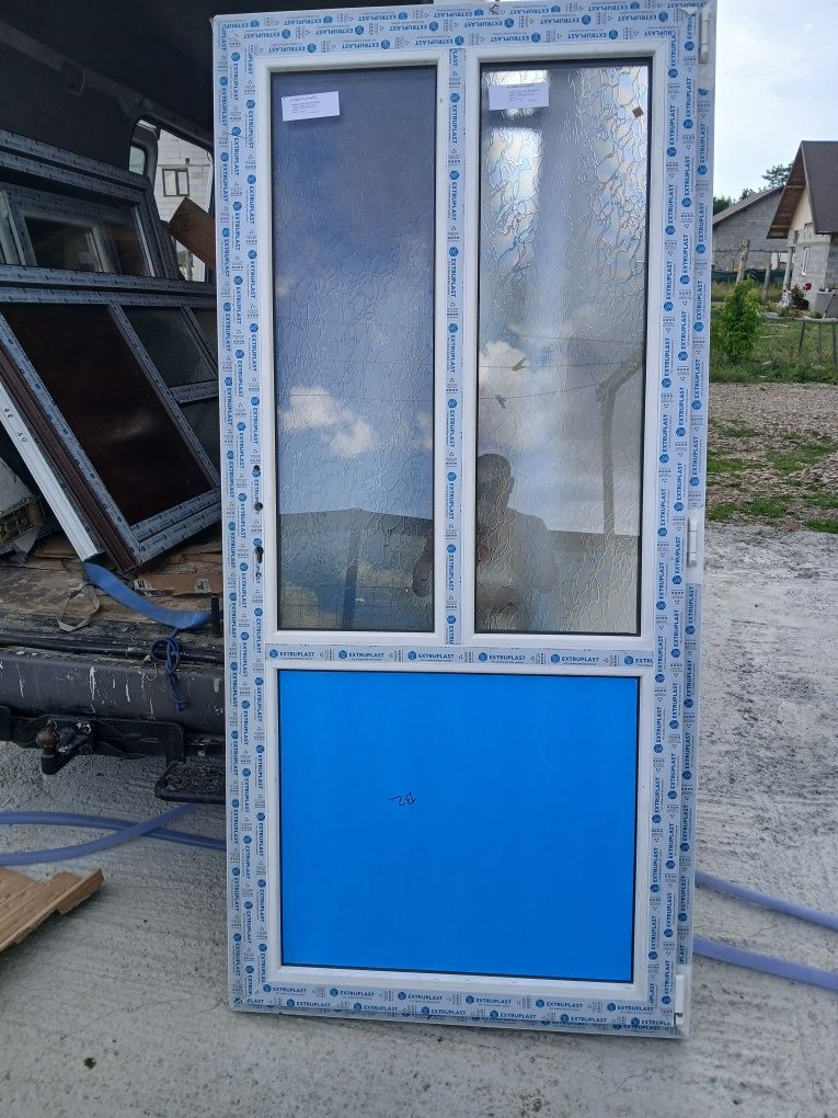 Stoc nou de  geamuri și uși orice dimensiune