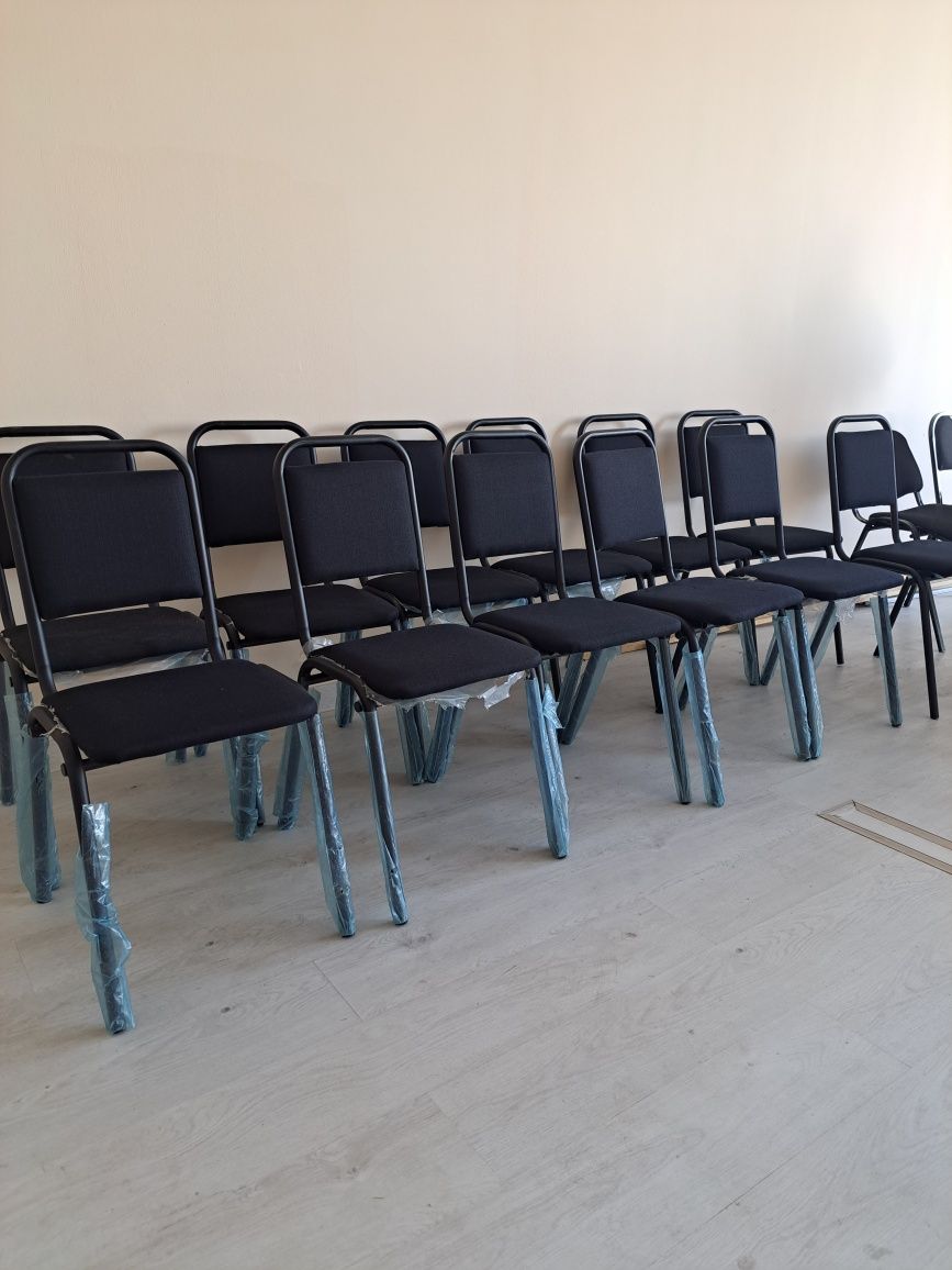 Ofis hamda òqish uchun mòljallangan stullar