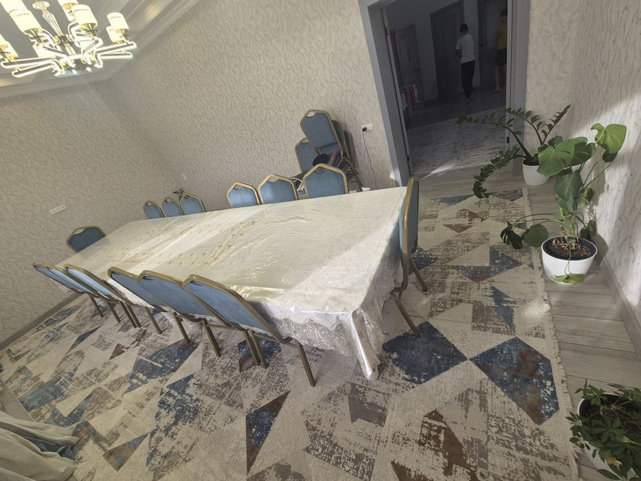 Продам стол со стулями