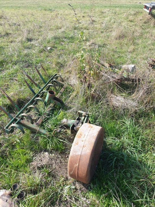 Vând Plug  Reversibil 3 trupite