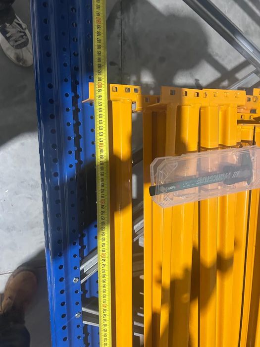 стелажи за склад