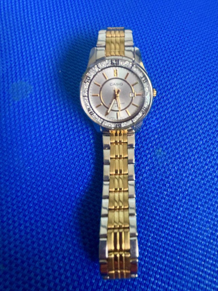 Casio Оригинален дамски часовник