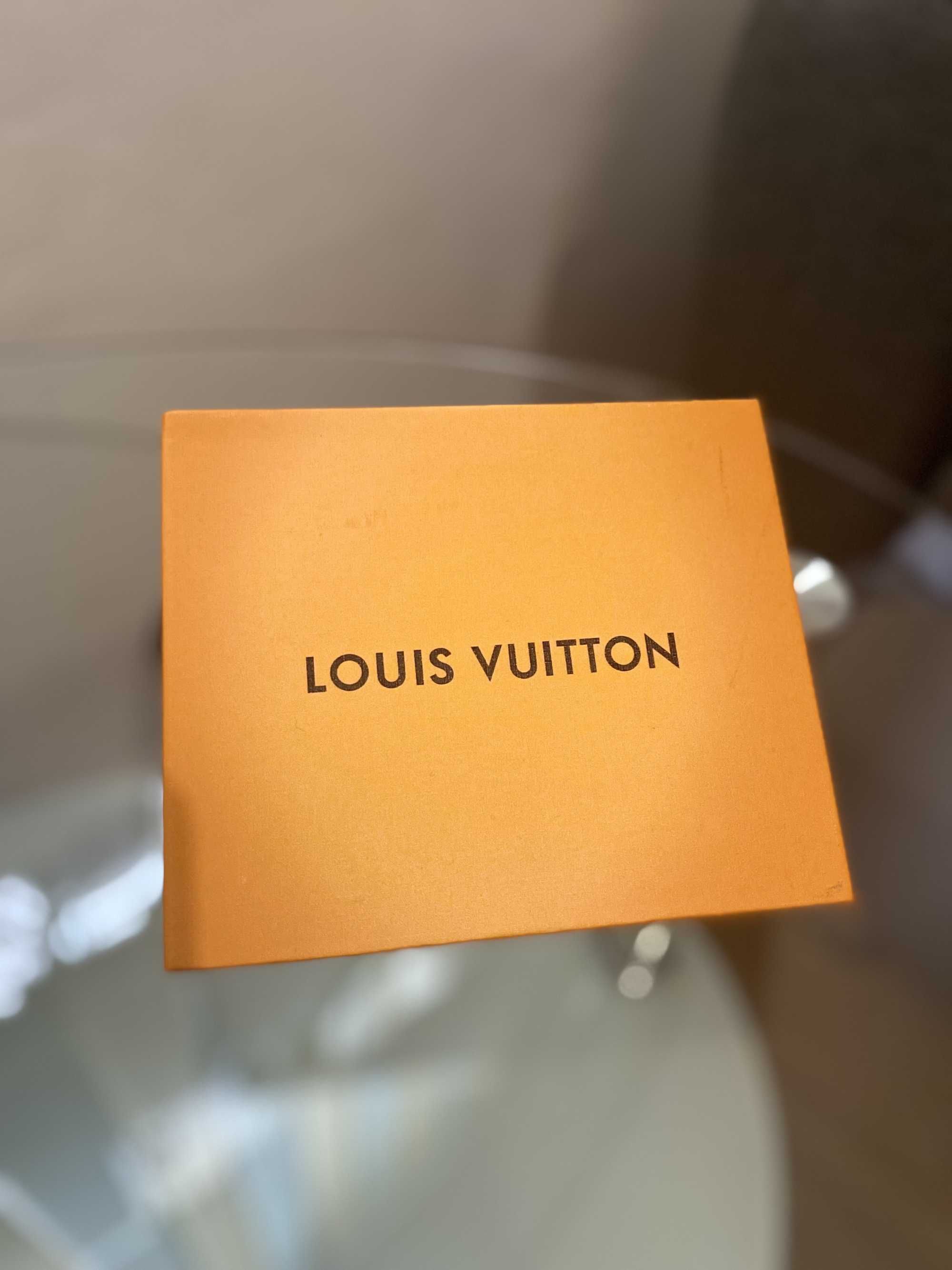 Louis Vuitton Портмоне (Оригинално)