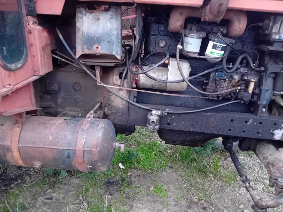 Vand tractor universal 650 original de fabrica