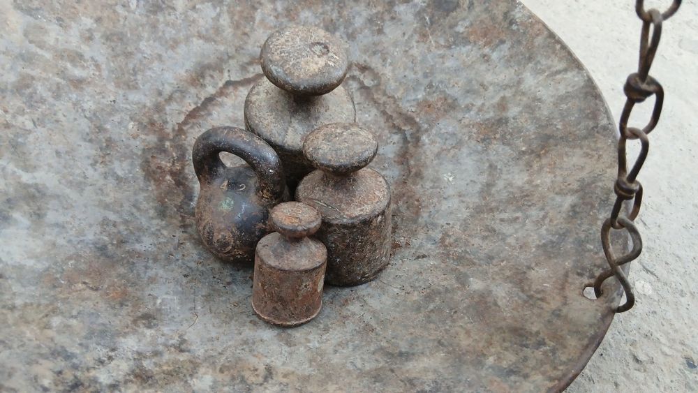 Qadimiy tarozi sotiladi