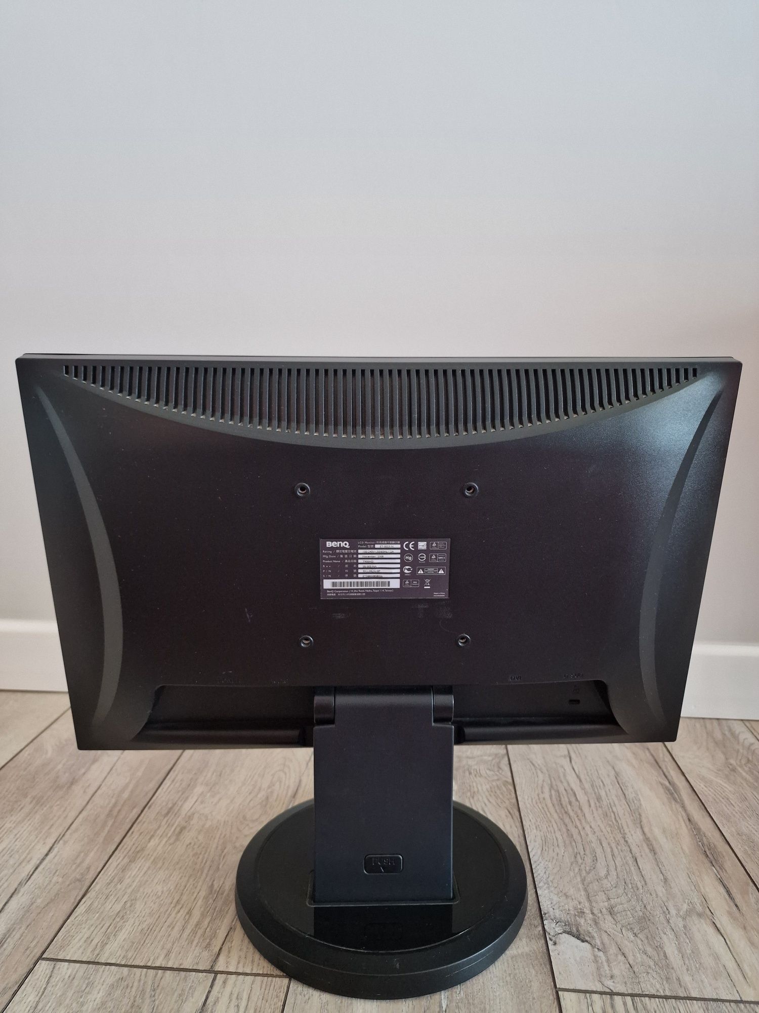 Монитор BenQ T900HD