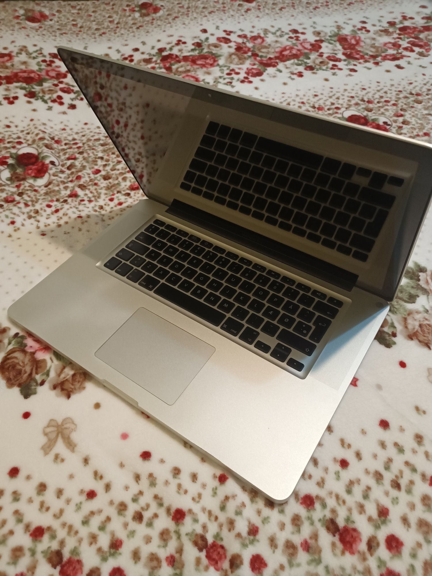 Macbook Pro 15 inch (Mid 2010)