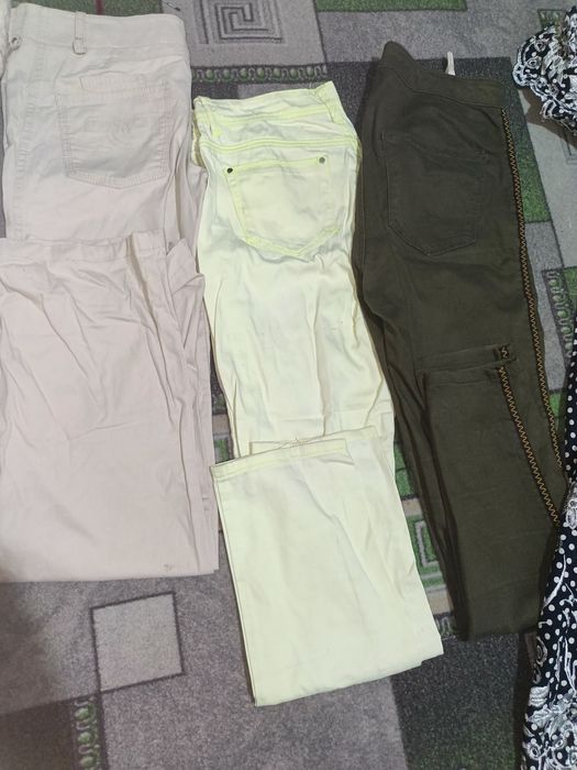 Женские брюки и платье