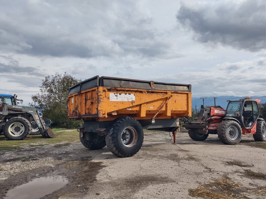 Remorcă basculabilă 8 t