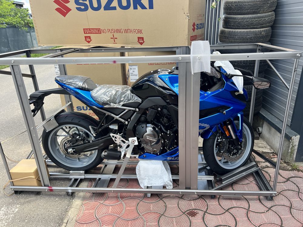 Suzuki GSX8R 2024 2500 km Garantie 2029
