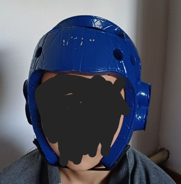Шлем и перчатки для тайквандо