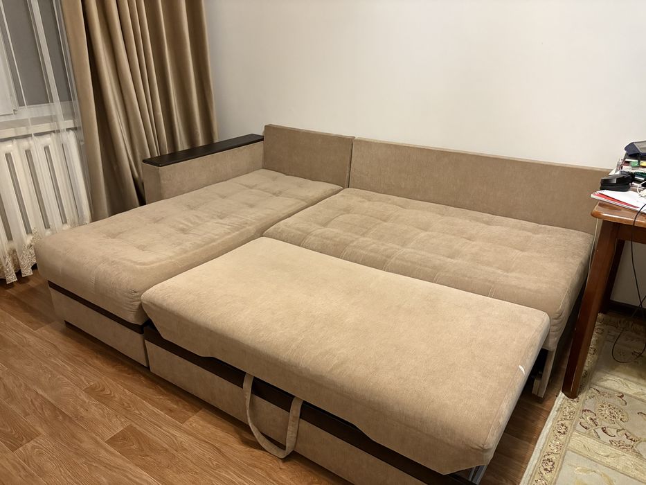 Срочно продаю угловой диван