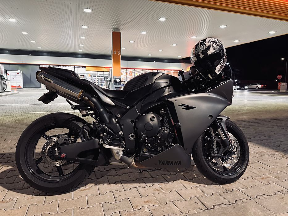 Yamaha R1 Big Bang 2013