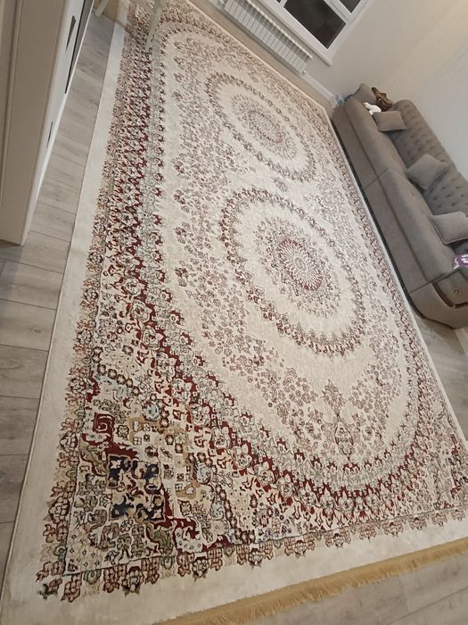 Ковёр под Иран В отличном состоянии