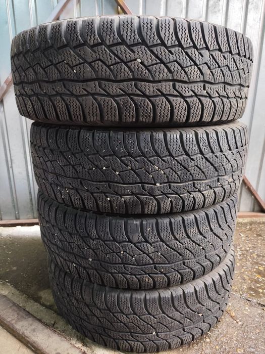 Anvelope 215 60 R17 iarna viatti