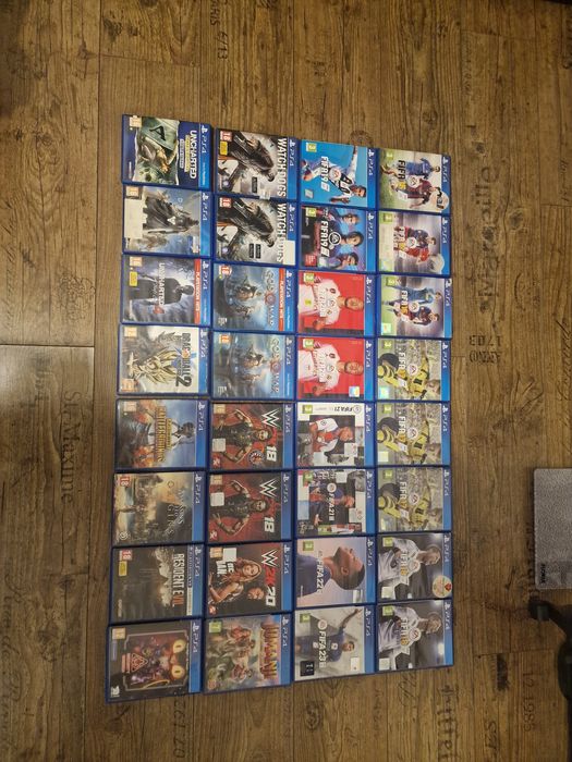 Vand un set jocuri ps4 sau separat