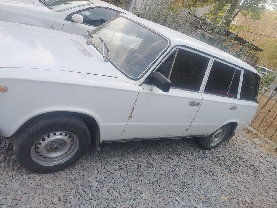 vaz 2102 sotiladi