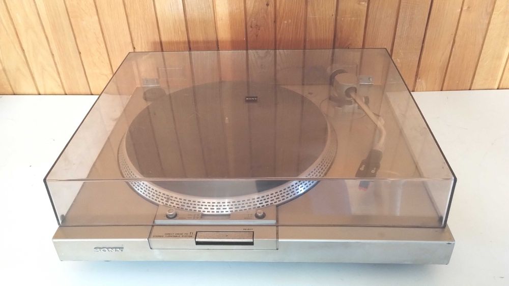 pt discuri vinil un pickup Sony PS T1 direct drive