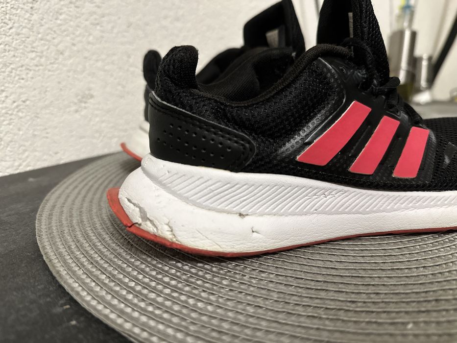 Маратонки дамски