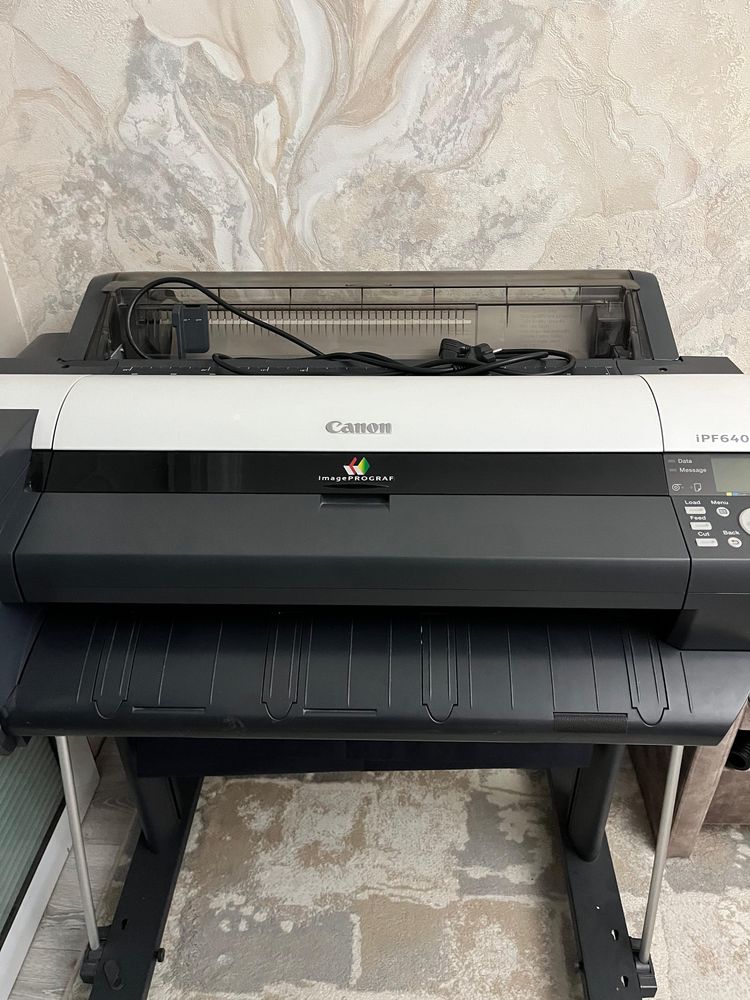 Продается плоттер Canon imagePROGRAF iPF6400SE
