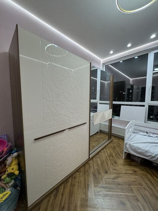 Шкаф купе, качественный, в отличном состоянии, фирма WELTEW MOBILYA