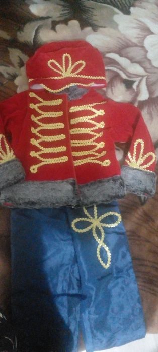 Продам новогодние костюмы