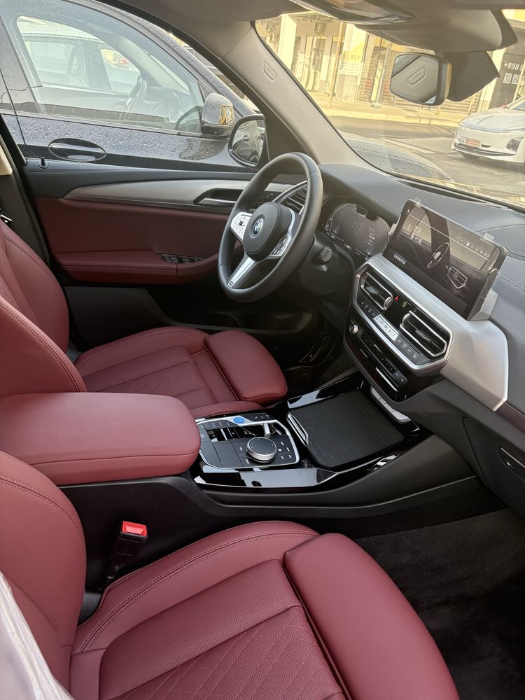 BMW The   IX3 EV