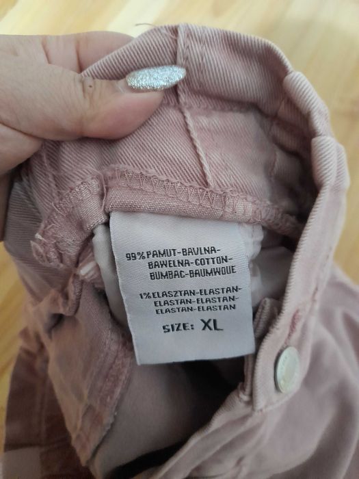 Дамски панталон цвят пепел от рози