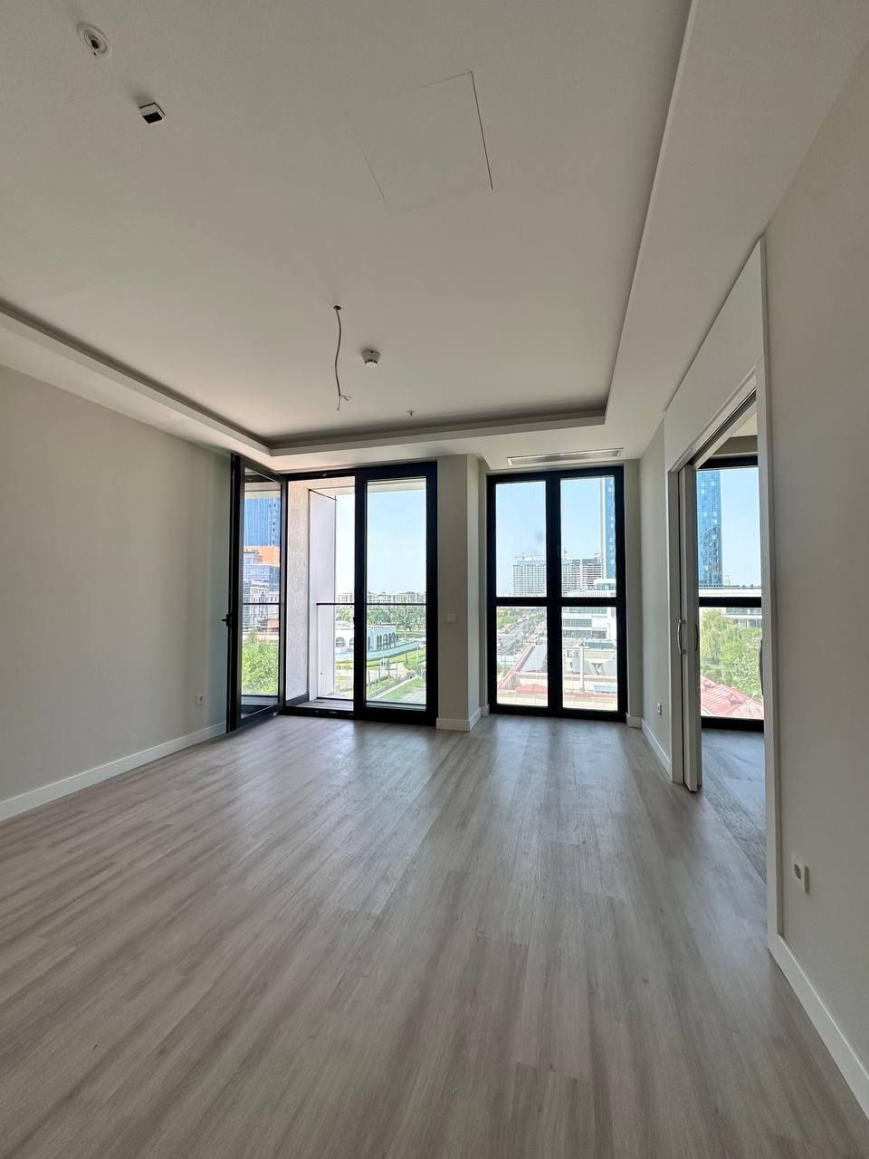 Продам 2/5/23 45м2 в ЖК Nest One, вид на парк
