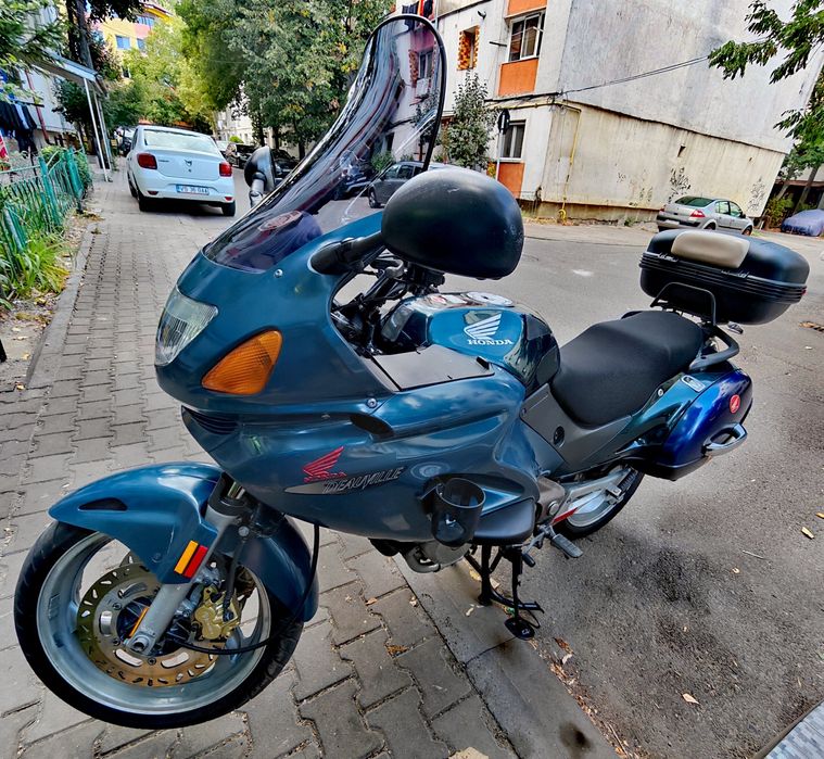 Honda NTV Deauville 650