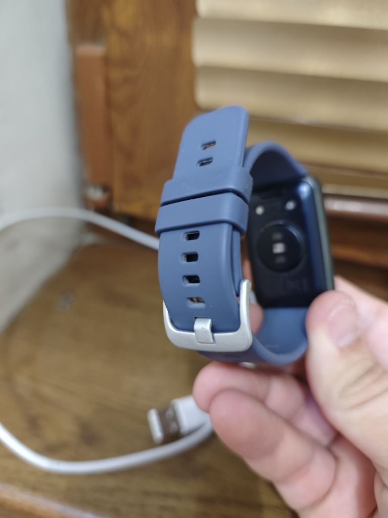 Huawei watch fit korobka kokument