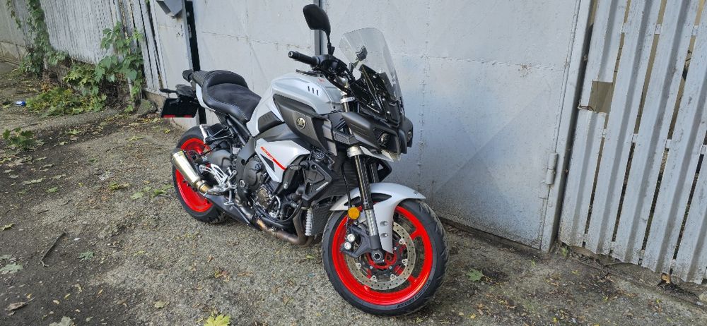 Vand Yamaha Mt10 !