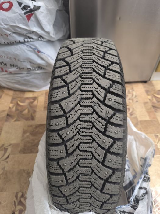 Продам шипы на 185/65R15