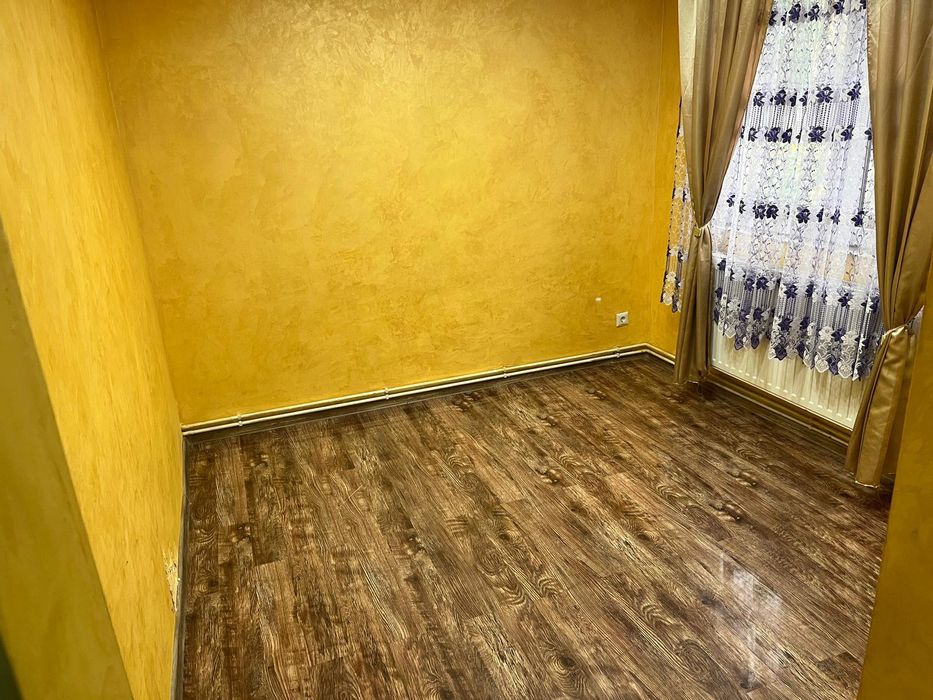 Dau in chirie apartament Carpați 1 cu 2 canere