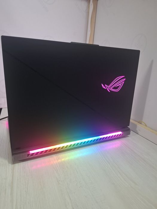 Asus ROG SCAR 18 i9 14900HX RTX 4080