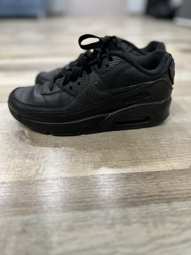 Кожени маратонки nike 90 air max