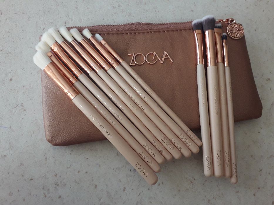 028 нов сет четки за грим Зоева 12бр с чантичка розово Zoeva brush set