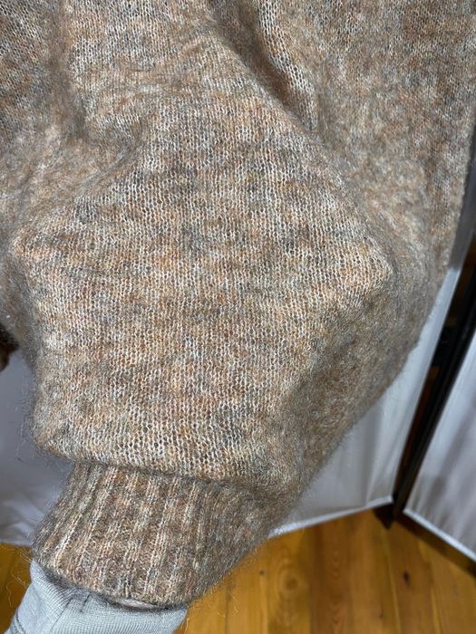 Пуловер от мохерна смес H&M в цвят тъмен камел