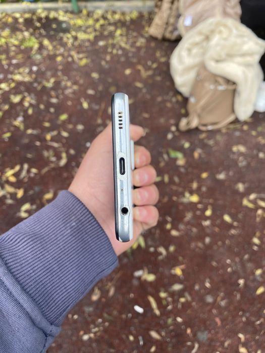 samsung 52 s 5g in stare foarte buna