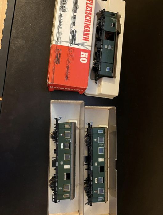 Vagoane tren electric Fleischmann HO in cutie