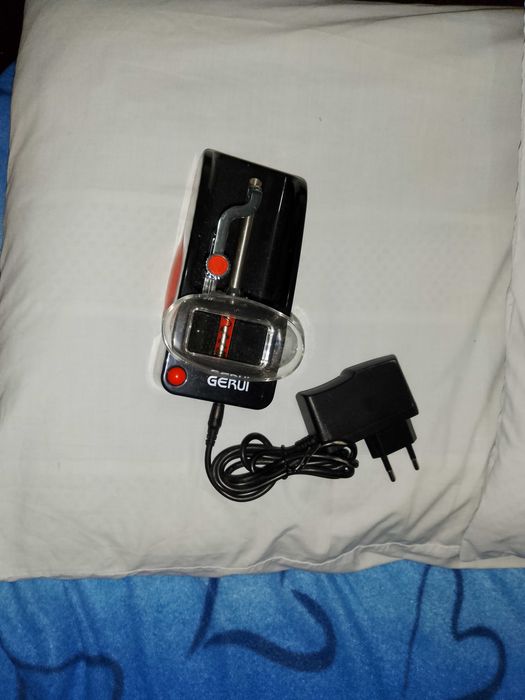 Vând aparat de făcut țigări electronic 4 aparate de vândut