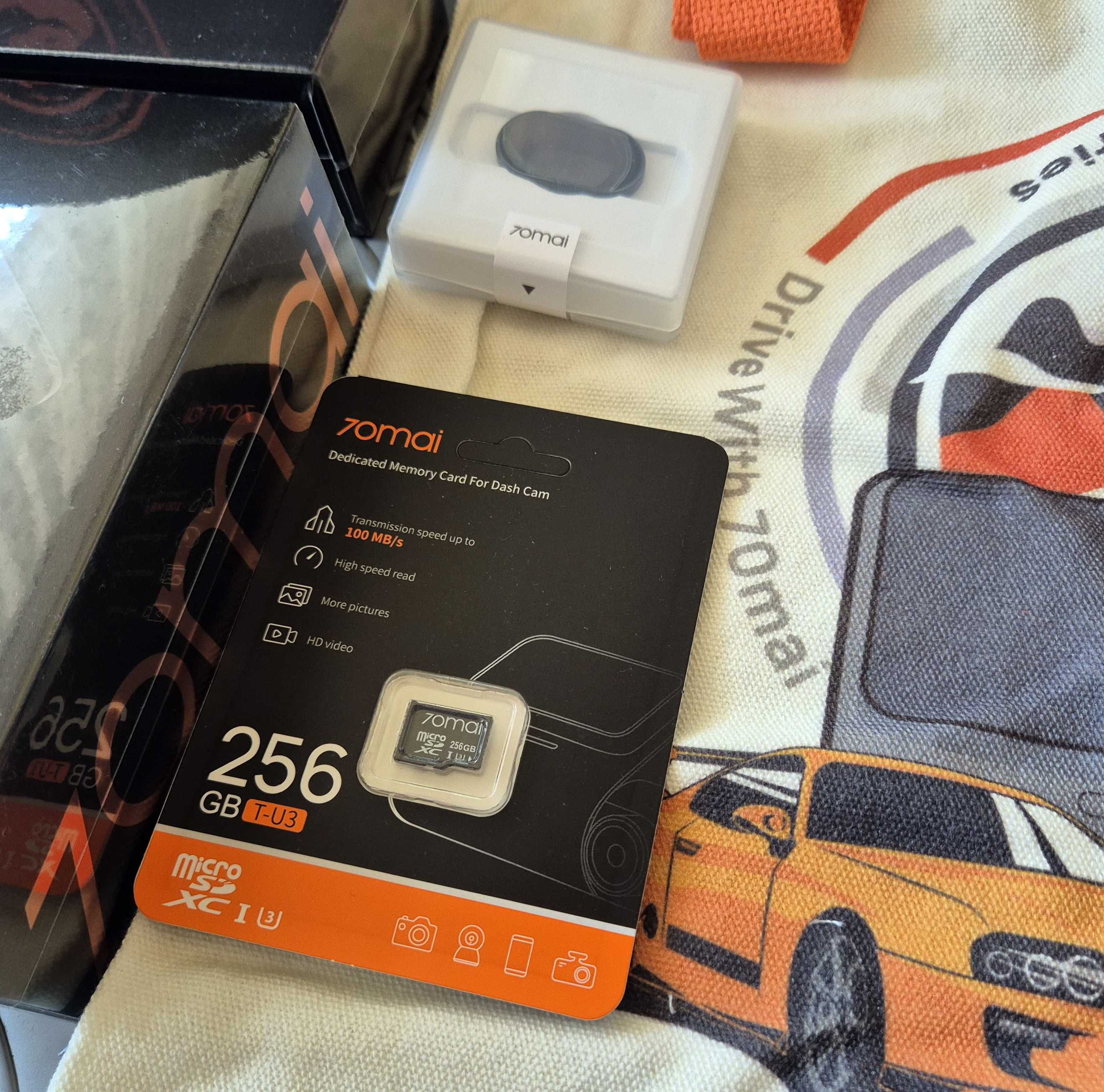 Видеорегистратор 70mai 4K A810+ задна, Hardwire KIT 4G и 256gb SD