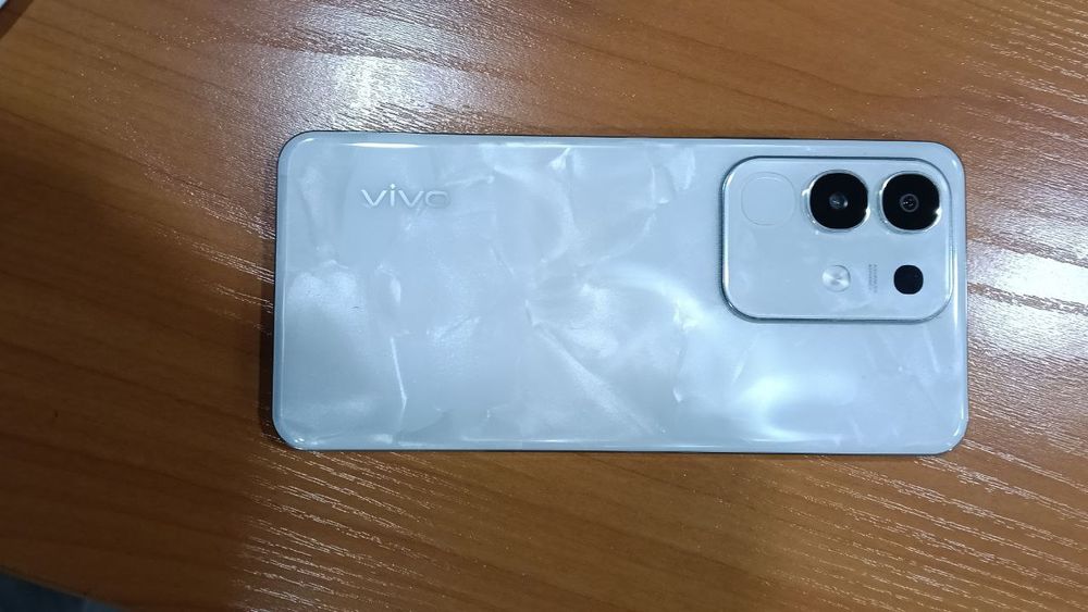 Vivo Y29 srochna sotiladi