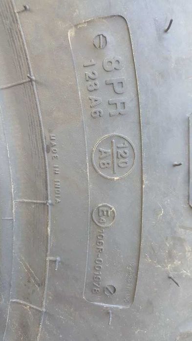 cauciucuri noi 12.4-28 anvelope foarte rezistente BKT Fiat 445