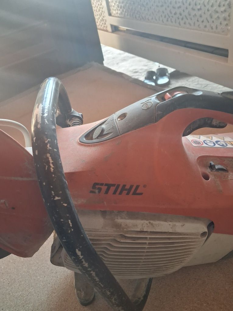 STIHL Binzaris beton pilitka asvatlarni kesadi