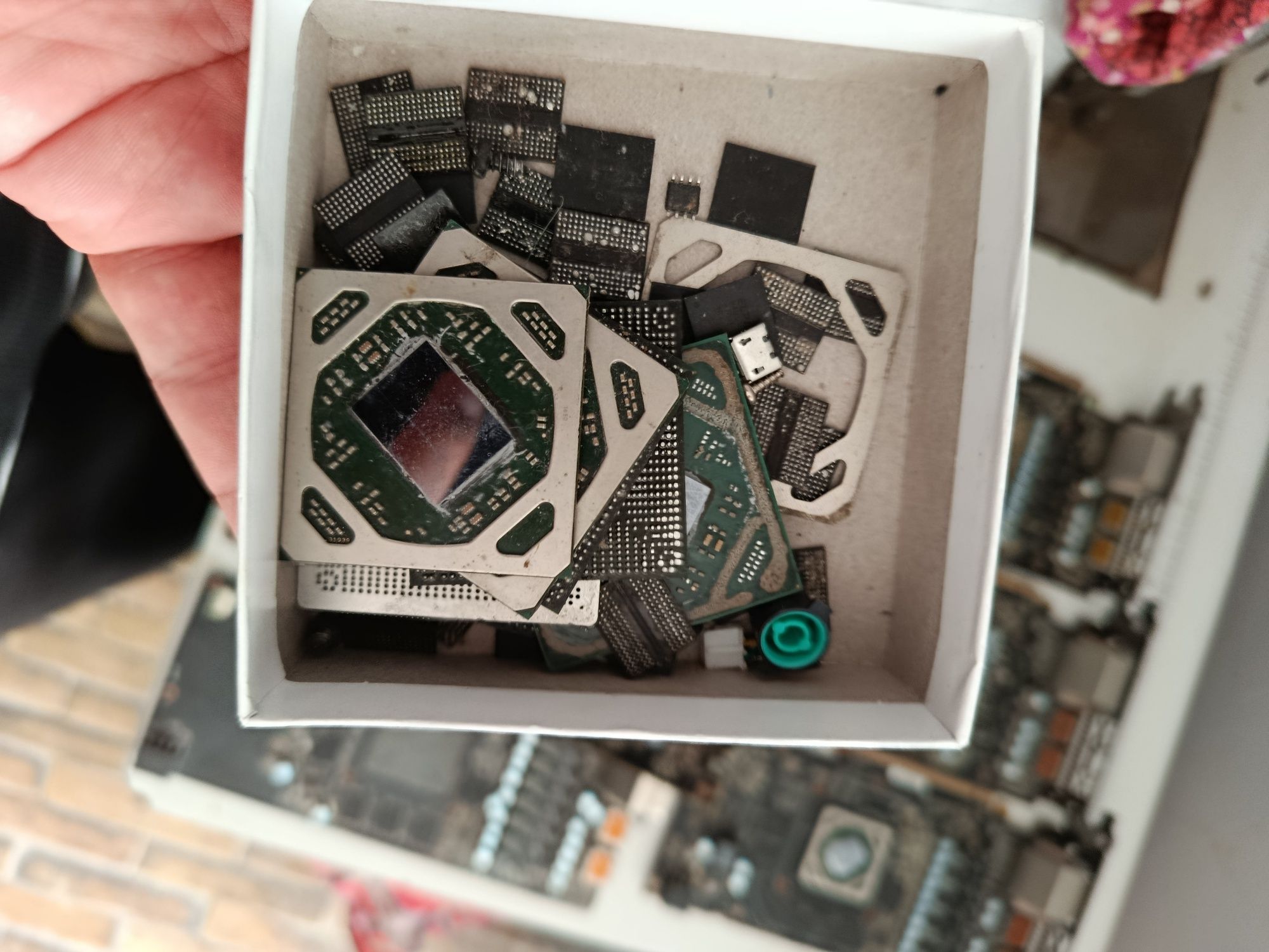 Видеокарта XFX RX470 запчаст донер