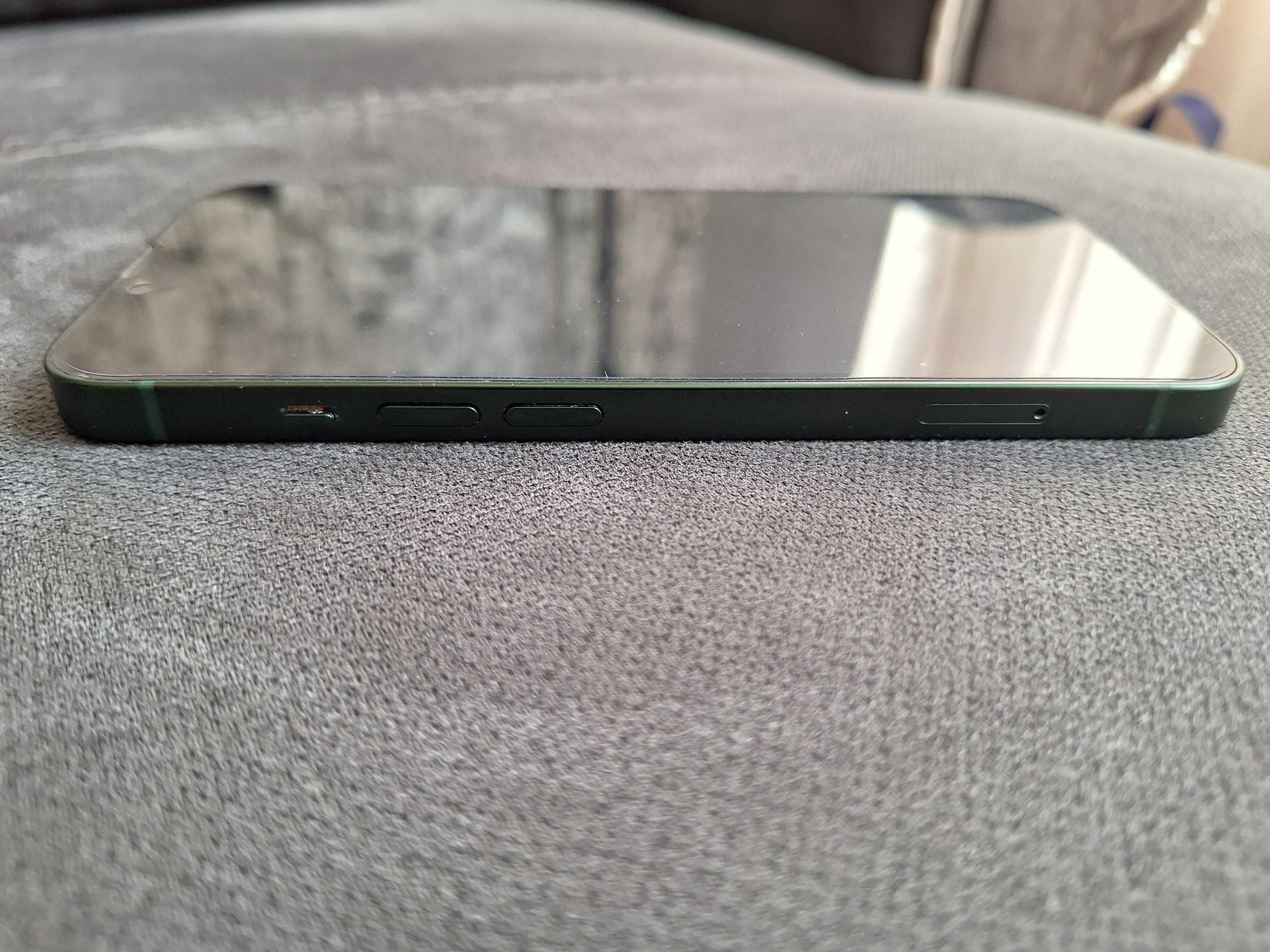 Продавам iPhone 13 128gb